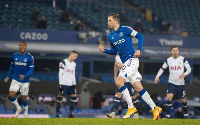 凭借个人卓 凭借个人卓